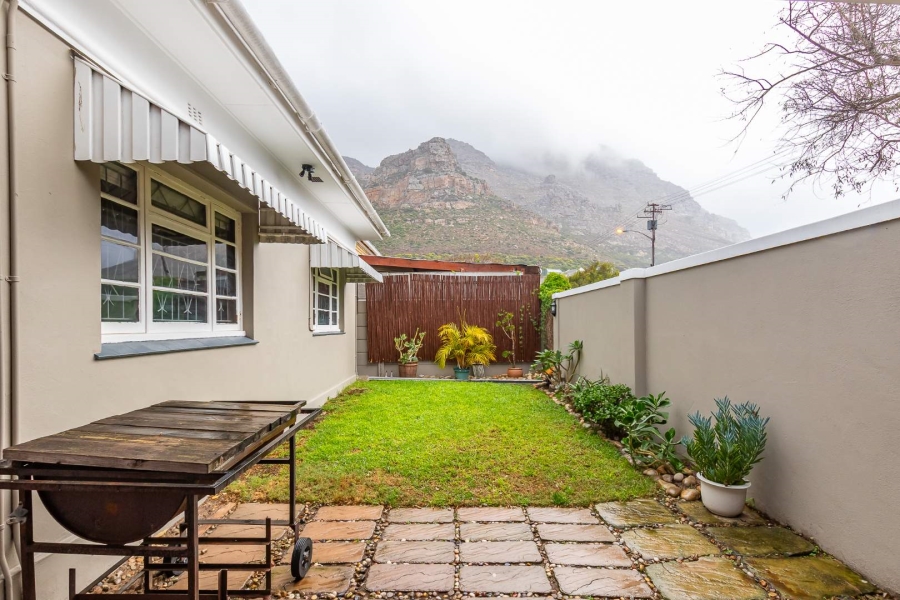 3 Bedroom Property for Sale in Lakeside Western Cape